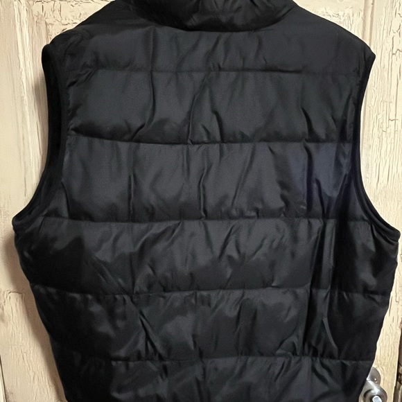 Eddie Bauer Men’s Goose Down Vest - Picture 3 of 4